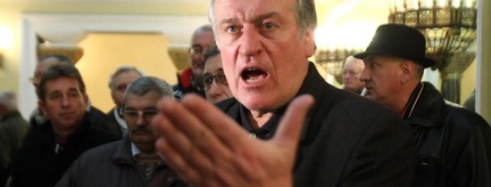 Lorin Fortuna. De la Rebelul Revoluţiei din 1989 la combatantul Reptilienilor Lorin Fortuna. De la Rebelul Revoluţiei din 1989 la combatantul Reptilienilor