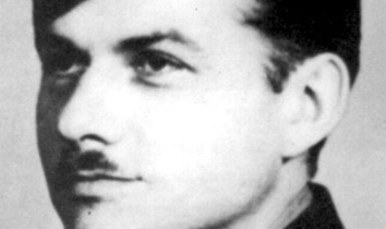 Hanns Scharff, ,,Maestrul Interogatoriilor'' din perioada nazistă care utiliza bunătatea în locul cruzimii. Metodele sale prietenoase aveau cel mai mare succes Hanns Scharff, ,,Maestrul Interogatoriilor'' din perioada nazistă care utiliza bunătatea în locul cruzimii. Metodele sale prietenoase aveau cel mai mare succes