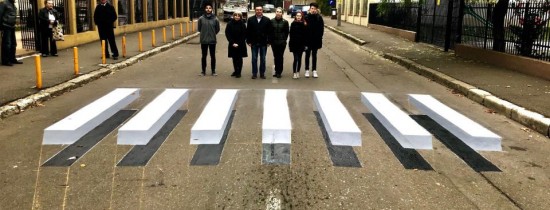 Se poate şi în România! Prima trecere de pietoni 3D a fost realizată şi inaugurată în numai câteva zile Se poate şi în România! Prima trecere de pietoni 3D a fost realizată şi inaugurată în numai câteva zile
