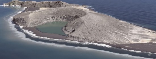 VIDEO. O mică insulă vulcanică din Pacific care trebuia să dispară i-a fascinat pe cercetători şi poate rescrie modul în care înţelegem formarea acestor insule VIDEO. O mică insulă vulcanică din Pacific care trebuia să dispară i-a fascinat pe cercetători şi poate rescrie modul în care înţelegem formarea acestor insule