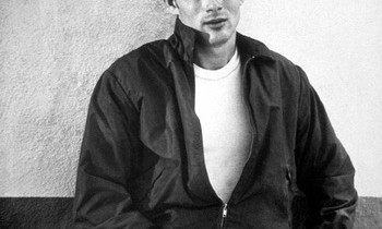 ''Rebel fără cauză'' până la moarte – tragicul accident în care a murit celebrul James Dean a fost prezis de către un mare actor britanic ''Rebel fără cauză'' până la moarte – tragicul accident în care a murit celebrul James Dean a fost prezis de către un mare actor britanic