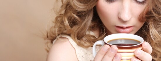 Românii ar putea fi obligaţi să bea doar 400 de mililitri de cafea pe zi Românii ar putea fi obligaţi să bea doar 400 de mililitri de cafea pe zi