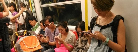 Un fost angajat important al Google descrie cum reţelele de socializează manipulează oamenii pentru a le capta cât mai mult atenţia: se urmăreşte în principal provocarea reacţiilor revoltătoare Un fost angajat important al Google descrie cum reţelele de socializează manipulează oamenii pentru a le capta cât mai mult atenţia: se urmăreşte în principal provocarea reacţiilor revoltătoare