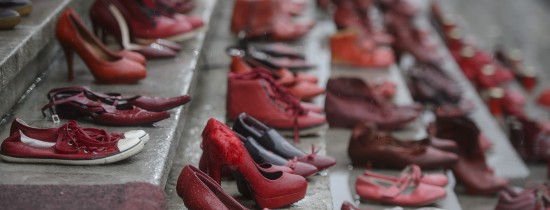România nu găseşte bani pentru boala care ucide 2.000 de femei pe an. Ar putea fi prevenită cu un vaccin pe care Ministerul Sănătăţii nu îl cumpără România nu găseşte bani pentru boala care ucide 2.000 de femei pe an. Ar putea fi prevenită cu un vaccin pe care Ministerul Sănătăţii nu îl cumpără