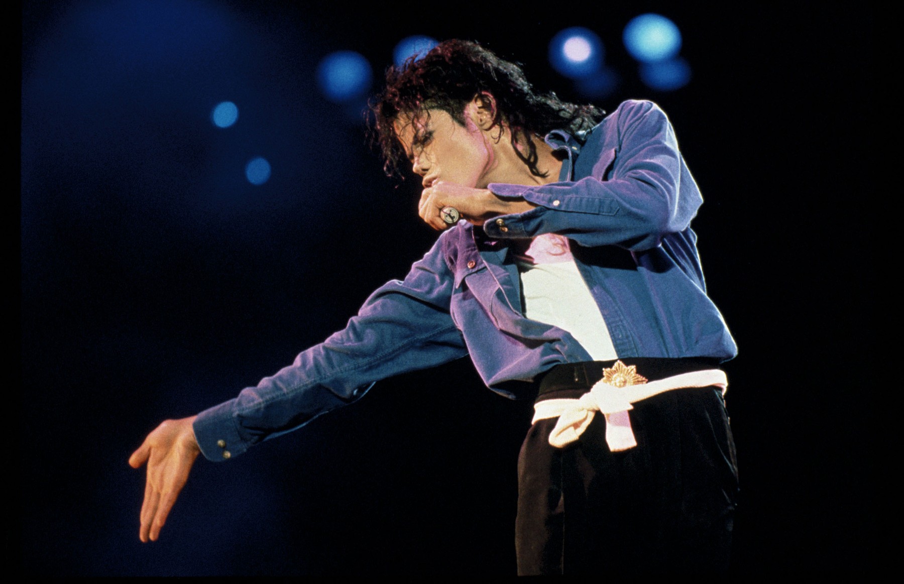 Cine a înlocuit pe Michael Jackson, „monarhul muzicii pop”, din Clasamentul Billboard Hot 100?