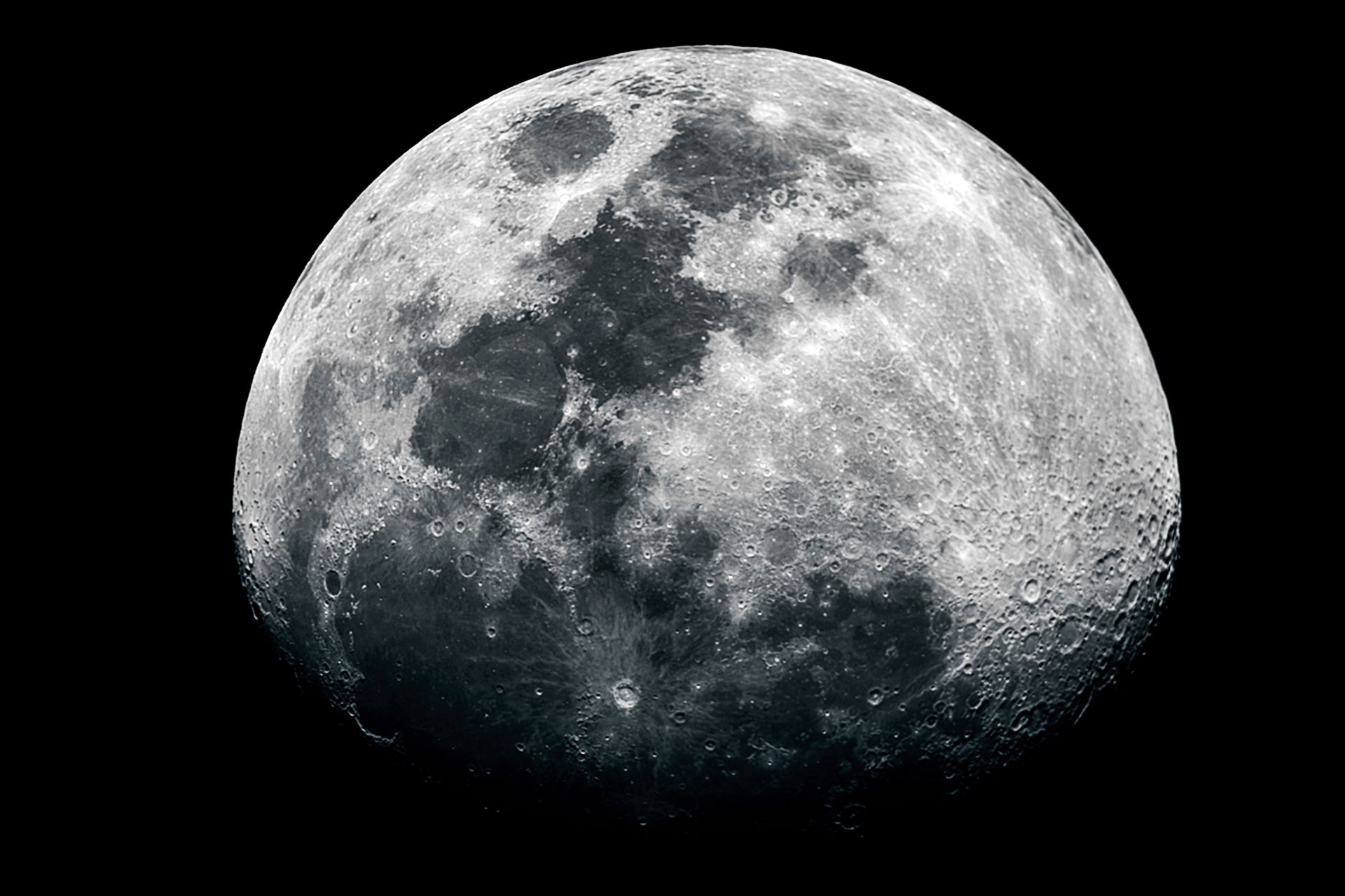 Cum plănuiește NASA să învingă China în competiția pentru Lună?