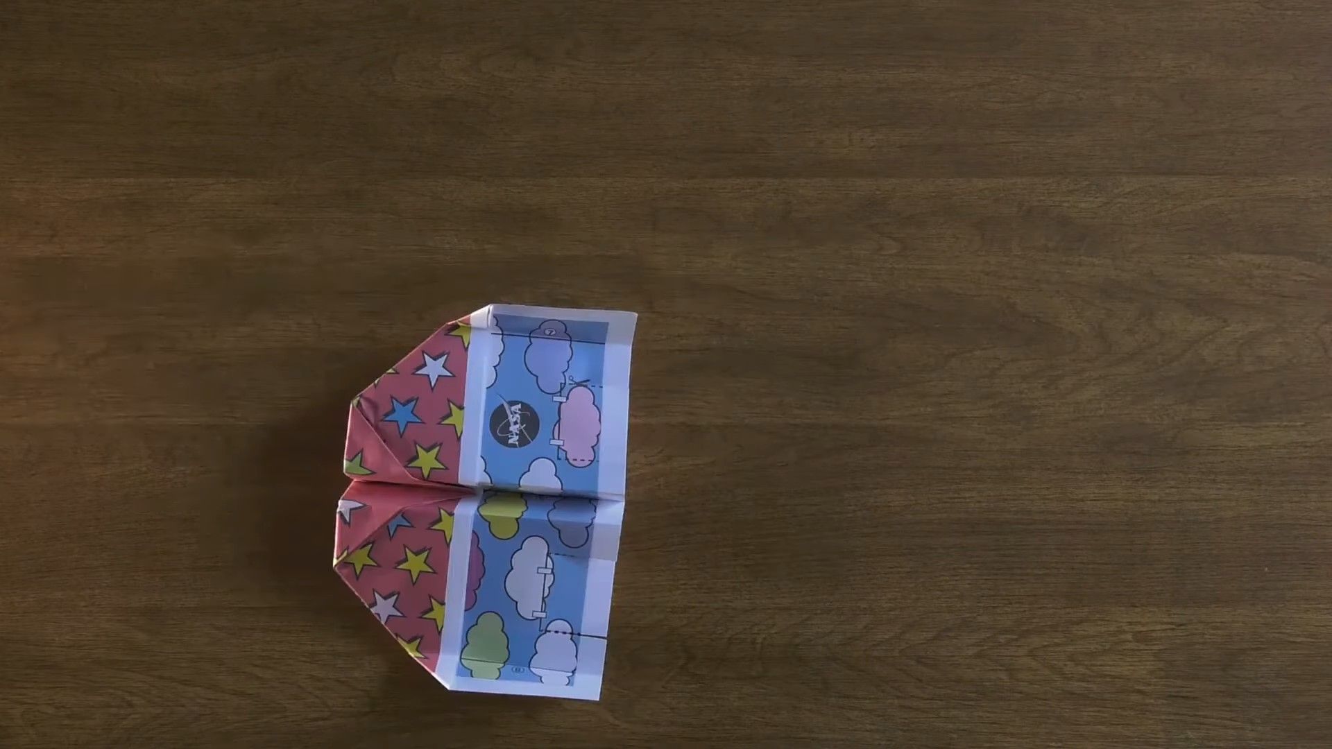 Cum să creezi un avion din hârtie aprobat de NASA