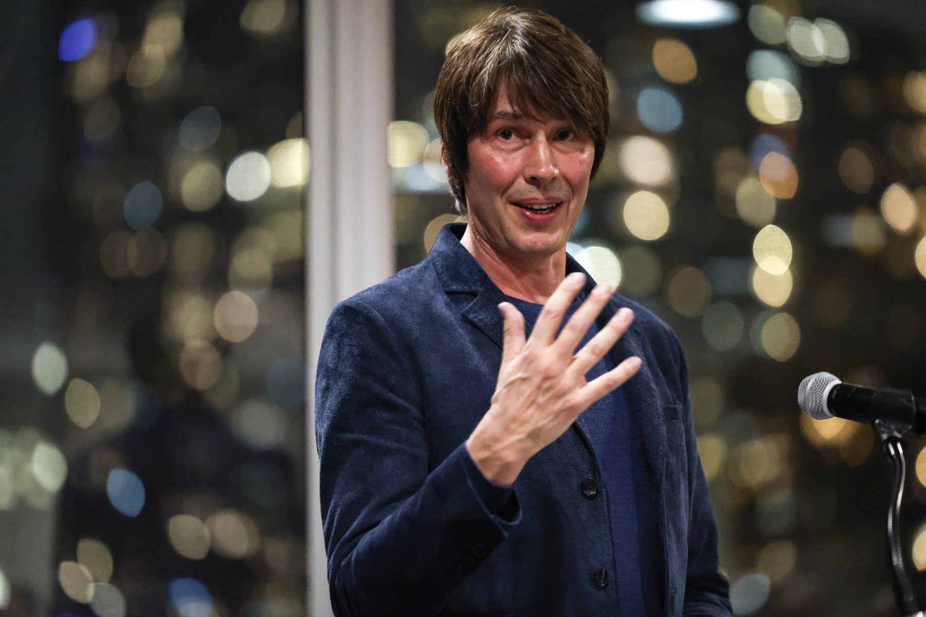 Fizicianul celebru Brian Cox susține cu tărie că viața extraterestră există.
