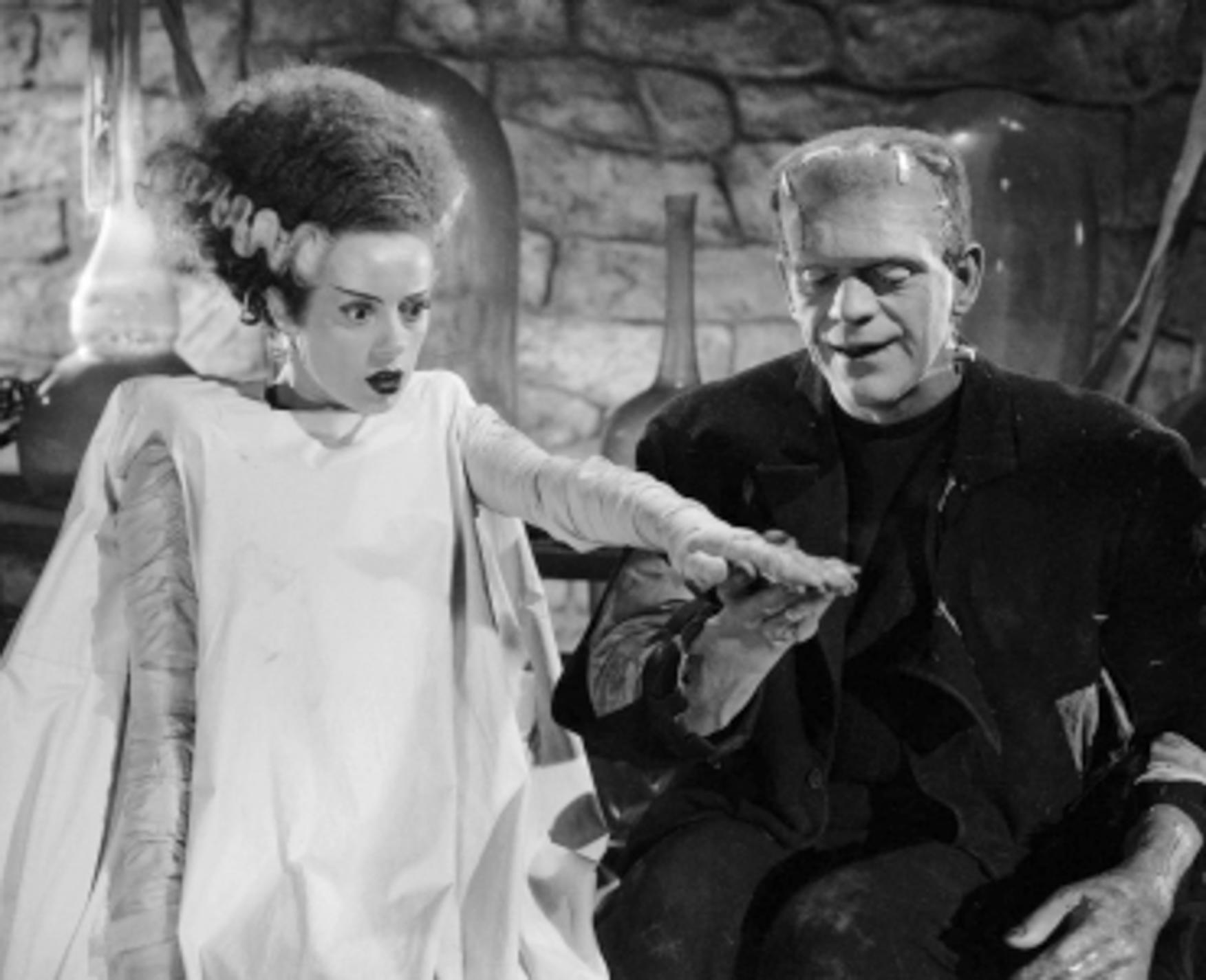 Vera West, designerul uneia dintre cele mai legendare ținute din istoria cinema-ului de groază