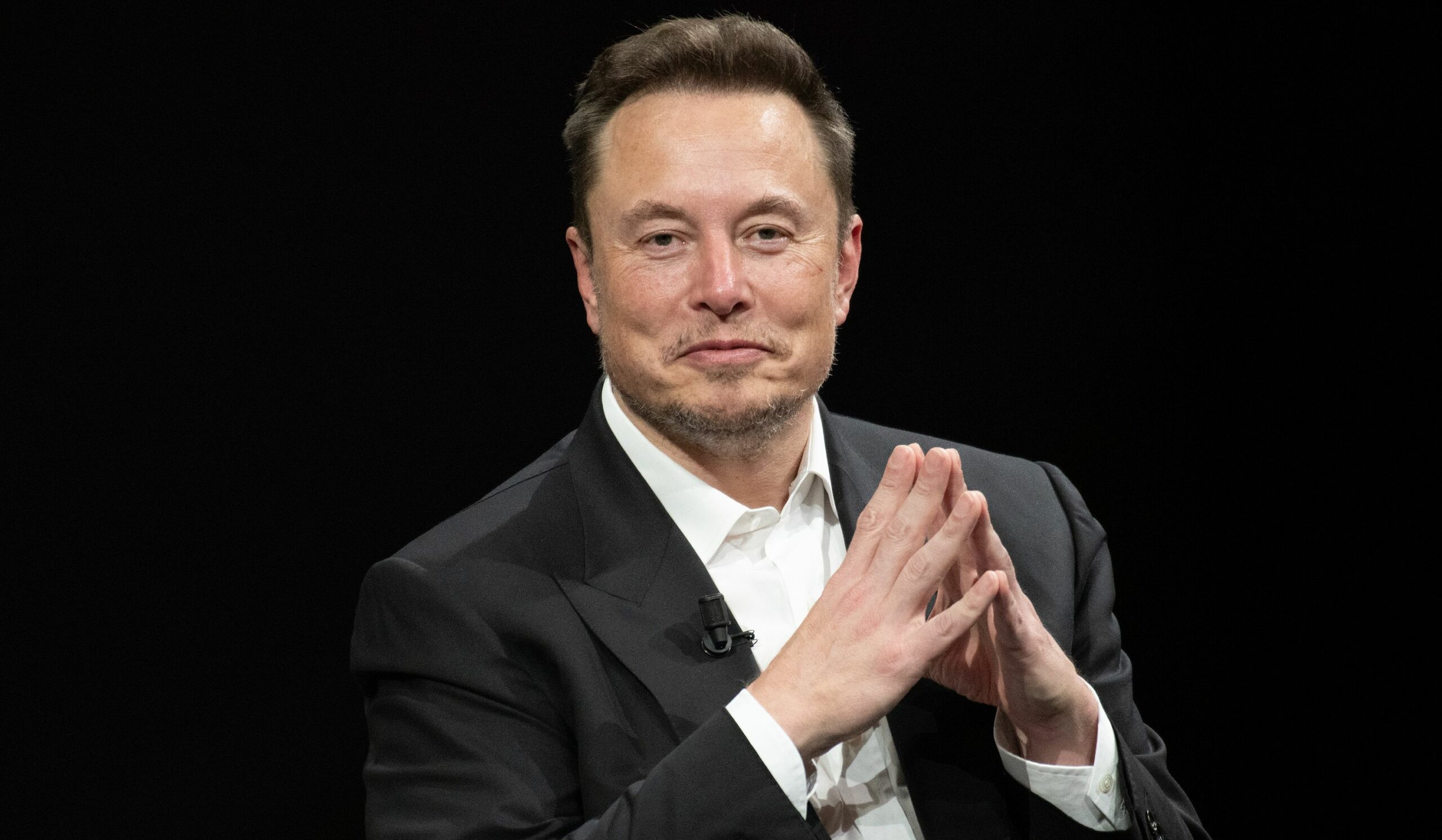 Cine are ocazia să cumpere acțiuni la SpaceX, firma deținută de Elon Musk.