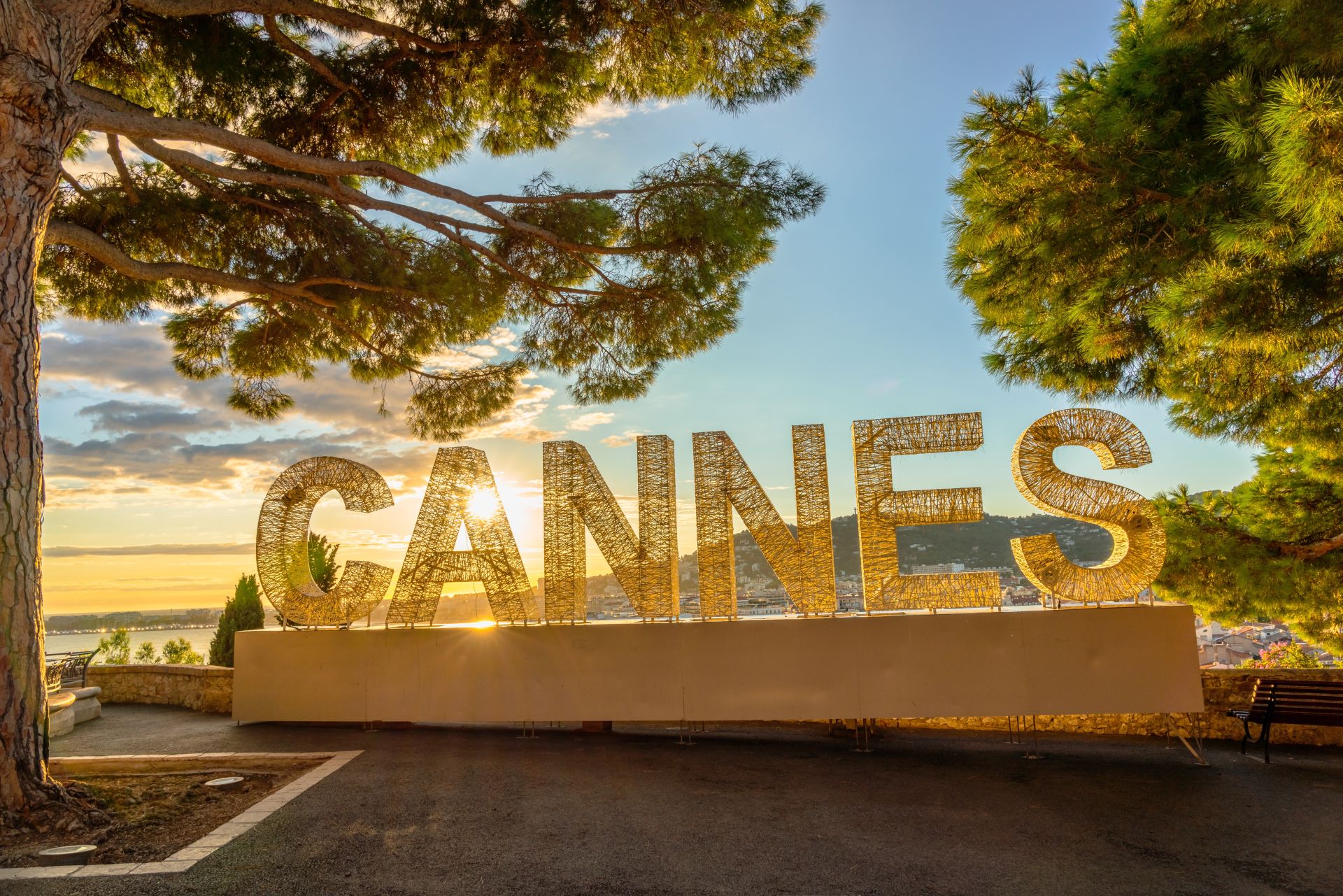 Conflictul politic ce a condus la crearea Festivalului de la Cannes: povestea mai puțin știută a celui mai renumit festival de film la nivel mondial
