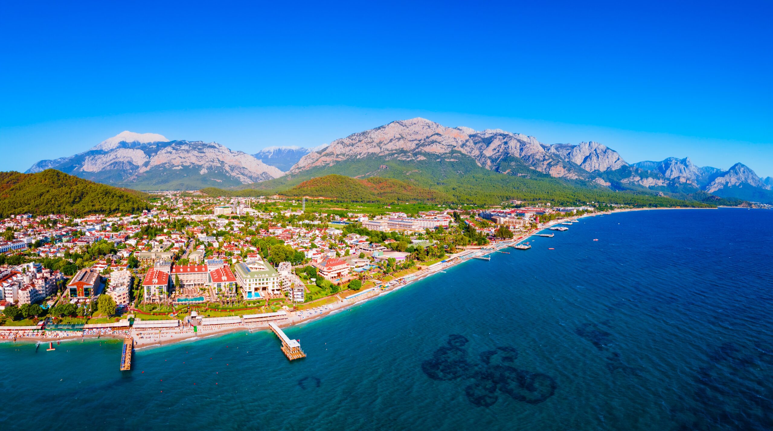 Disparități strategice în atragerea turiștilor între Turcia și România de la un an la altul