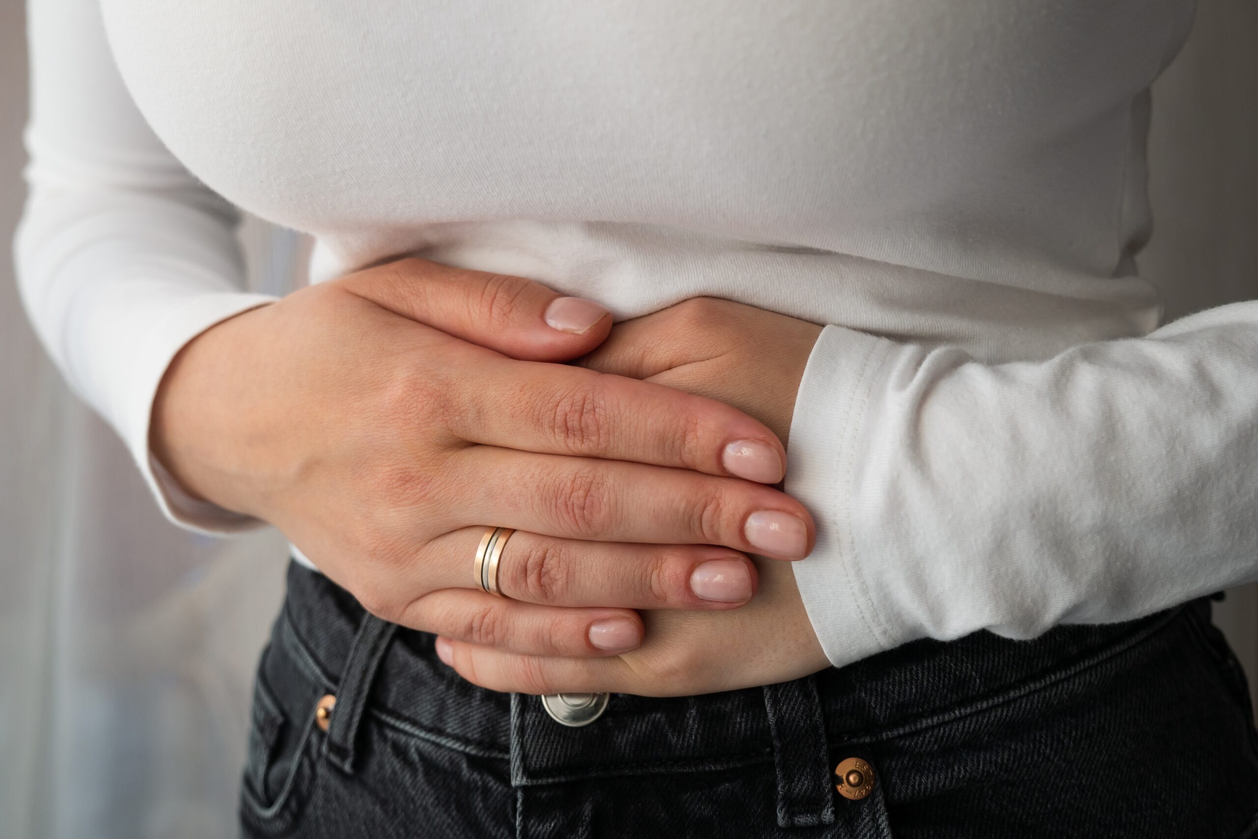 Explicația unui specialist în nutriție referitoare la motivele care provoacă senzația de balonare matinală