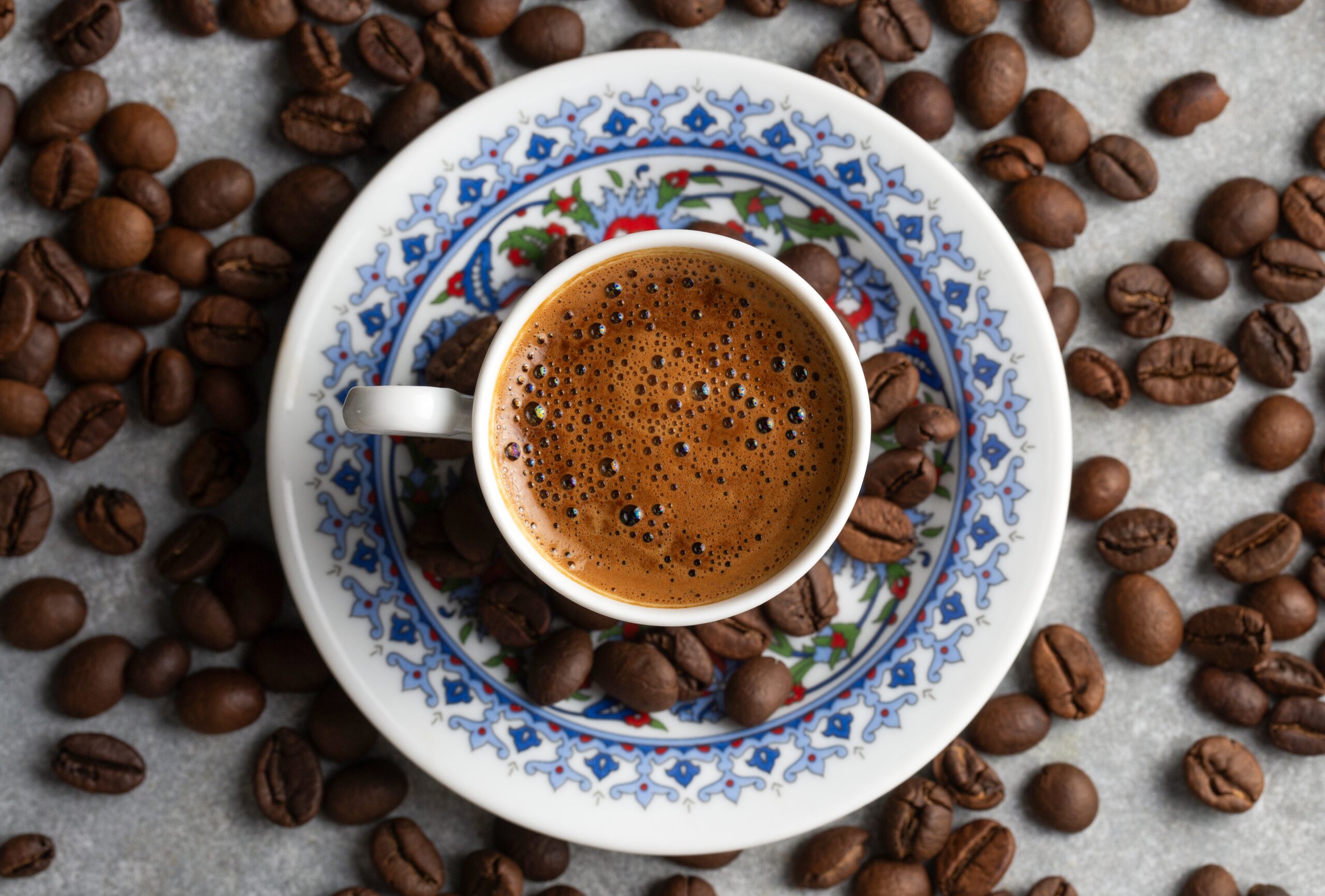 Influența conturului ceștii asupra percepției aromelor cafelei: o abordare științifică