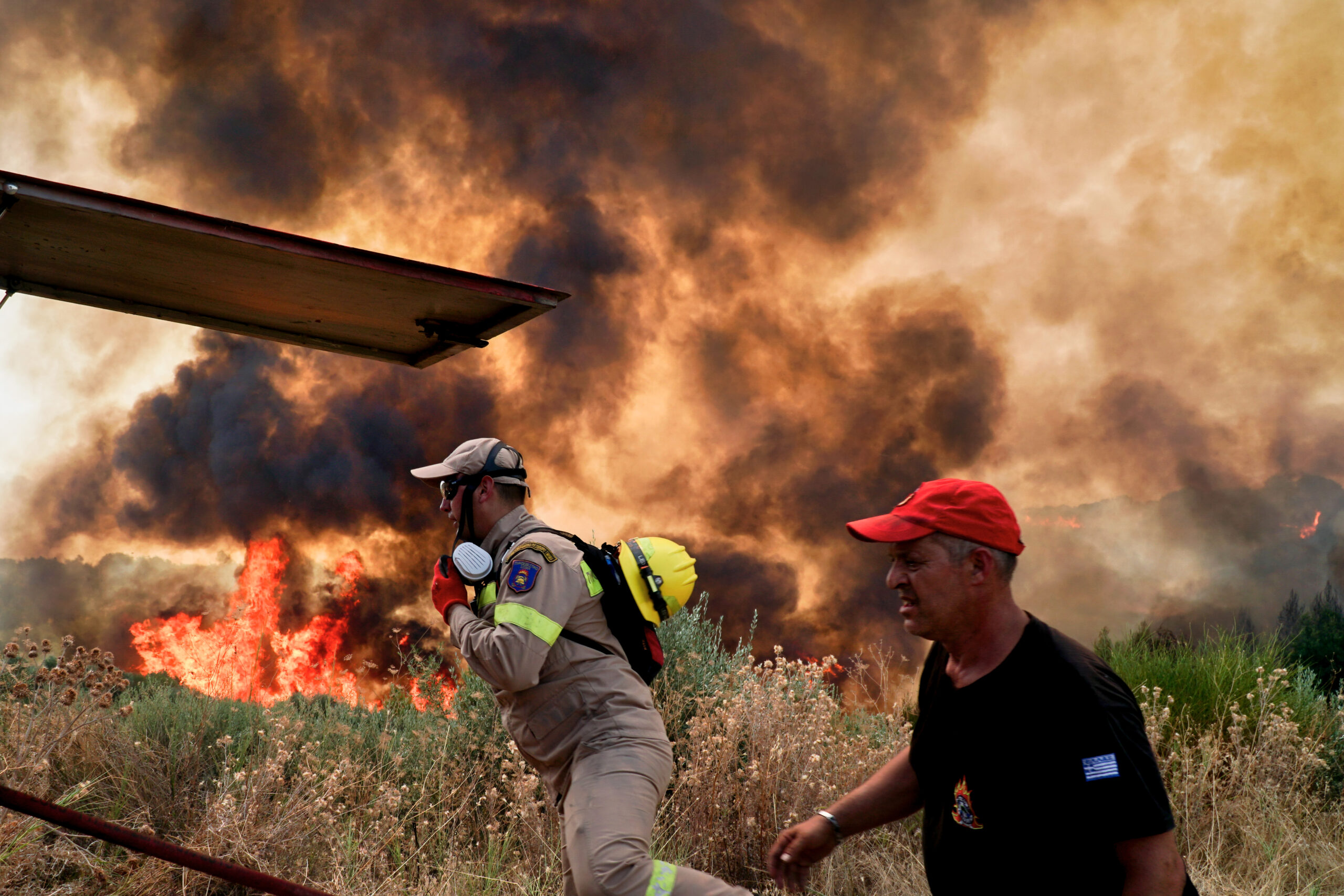 Prima națiune care folosește sateliți de pe orbita Terrei pentru a combate incendiile de vegetație