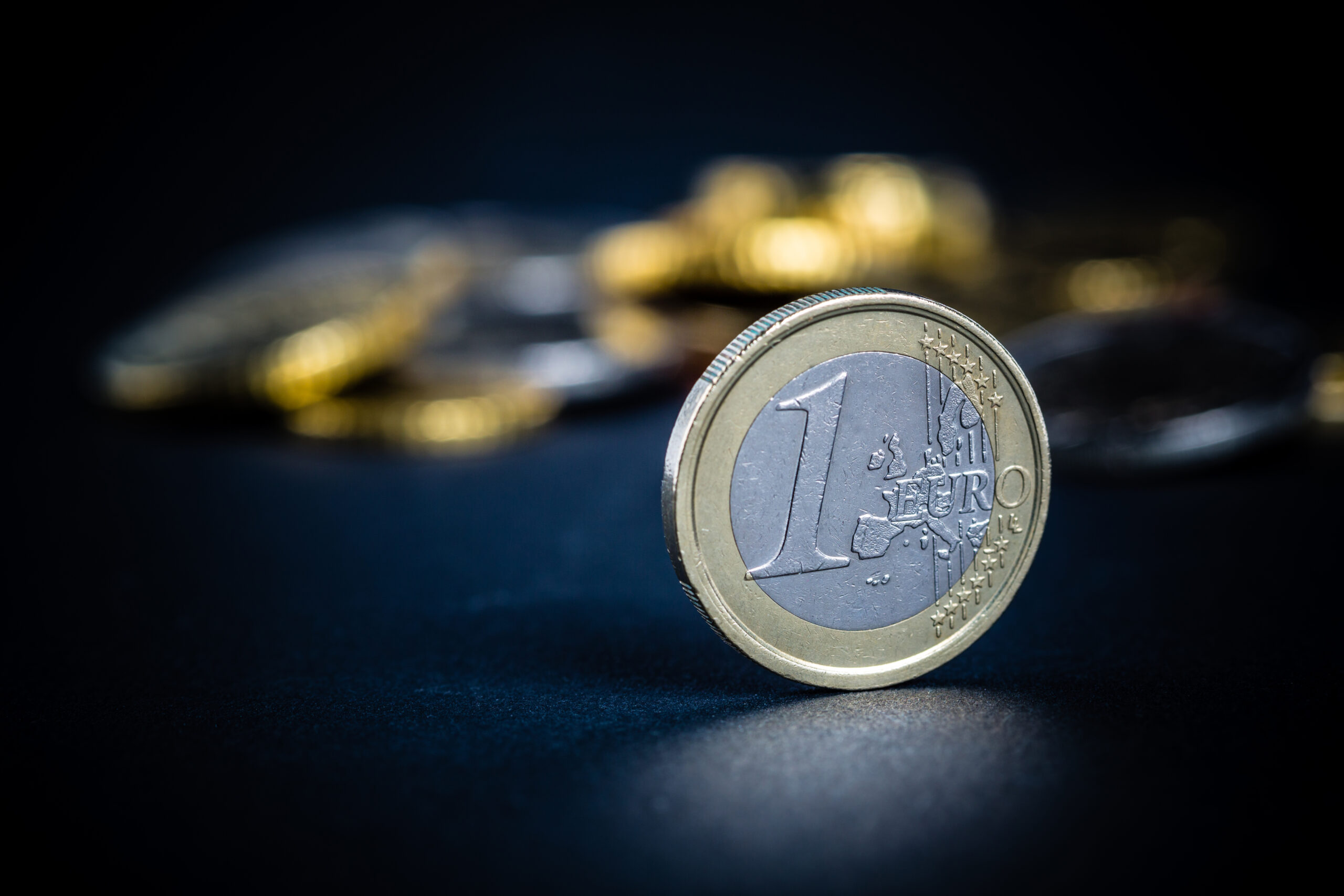 Raportul recent sugerează că România nu este pregătită pentru a adopta moneda euro.