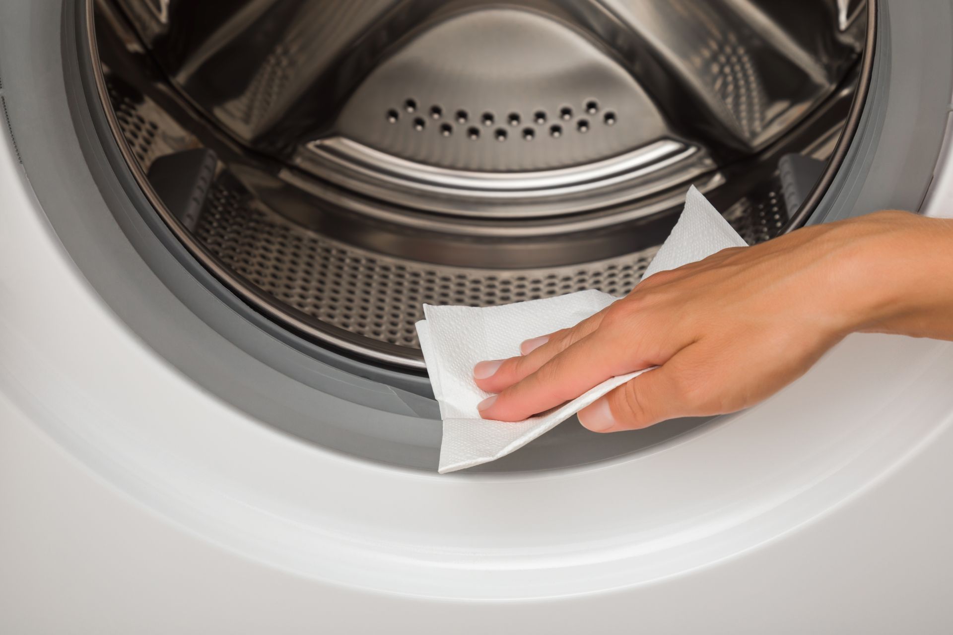 Temperatura ideală pentru curățarea îmbrăcămintei, conform unui specialist în sănătate