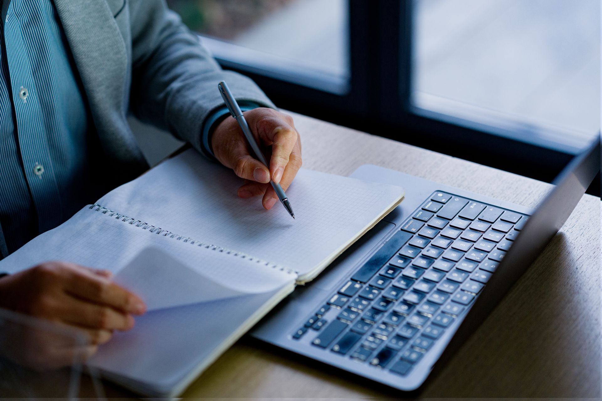 Un studiu sugerează că capacitatea de a fi dreptaci sau stângaci se formează pe parcursul timpului, nefiind o caracteristică înnăscută.