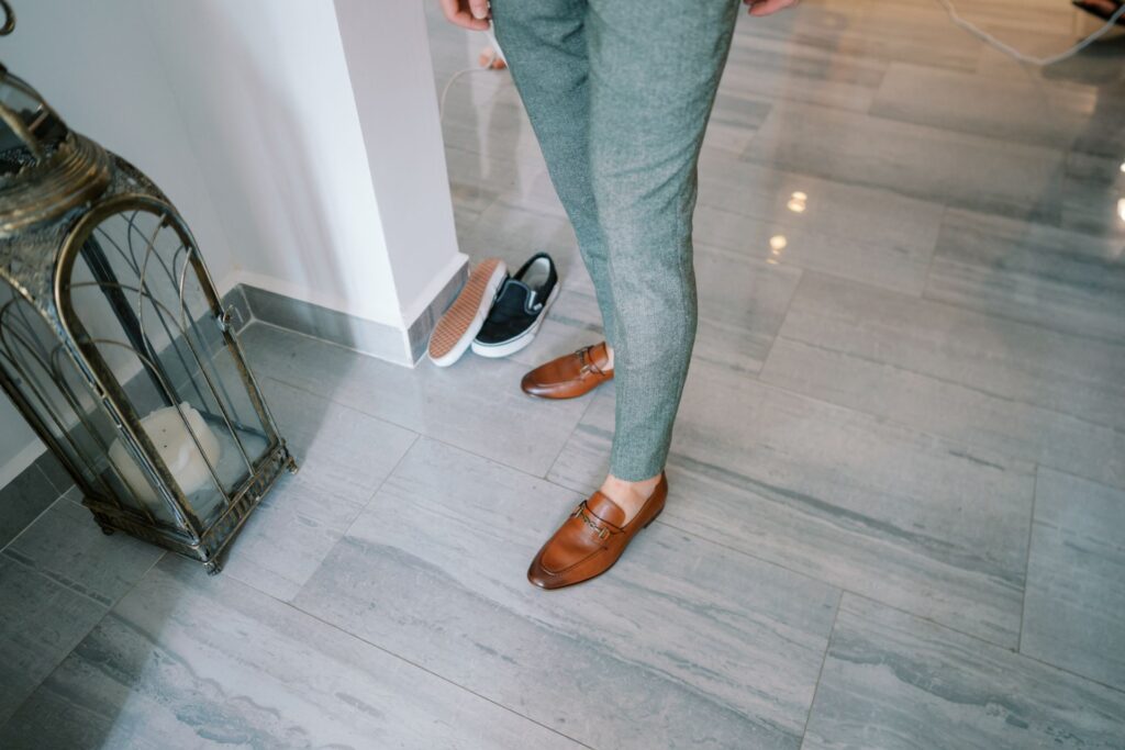Cât de avantajoasă este utilizarea mocasinilor pe trasee lungi?