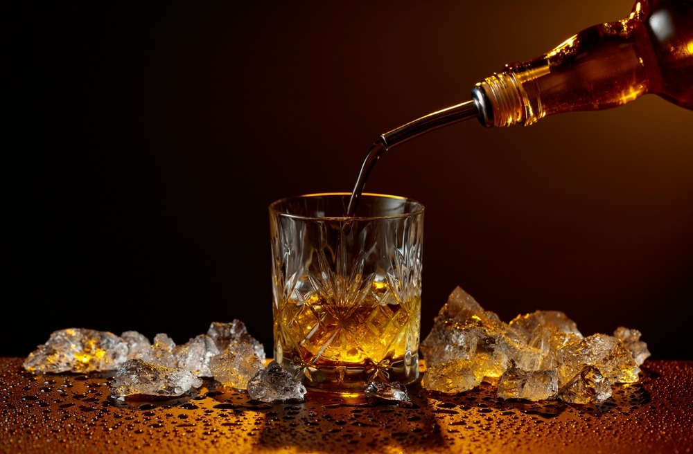 Ghid pentru începători: Cum să selectezi un whisky de calitate în funcție de arome, zone și categorii de whisky