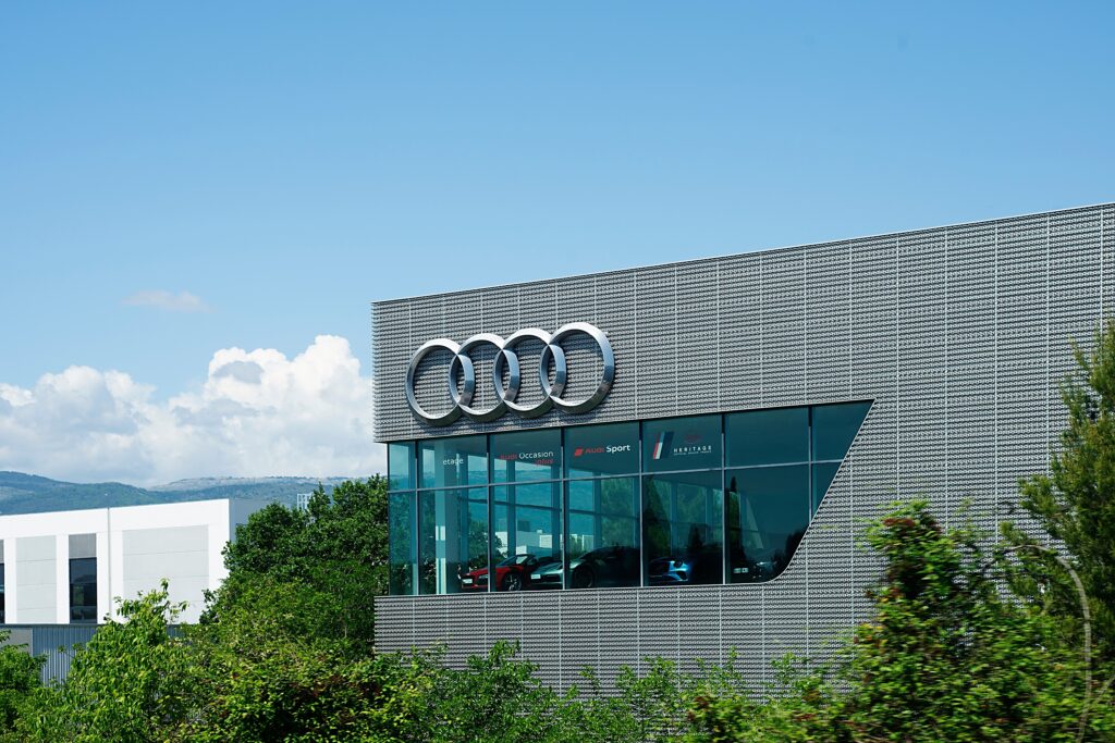 Un fabricant de automobile din Germania plănuiește să suspende comercializarea propriilor vehicule.