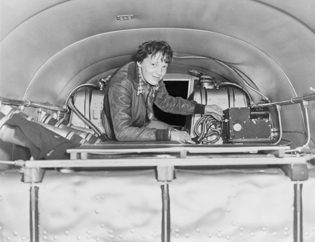 O nouă direcție în enigmele Ameliei Earhart: o misiune investighează aeronava desapareată într-o lagună din Oceanul Pacific.