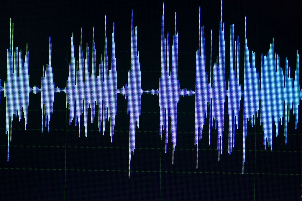 Vocea ta ar putea să sugereze rapiditatea îmbătrânirii: ce reprezintă "ceasul vocal"?